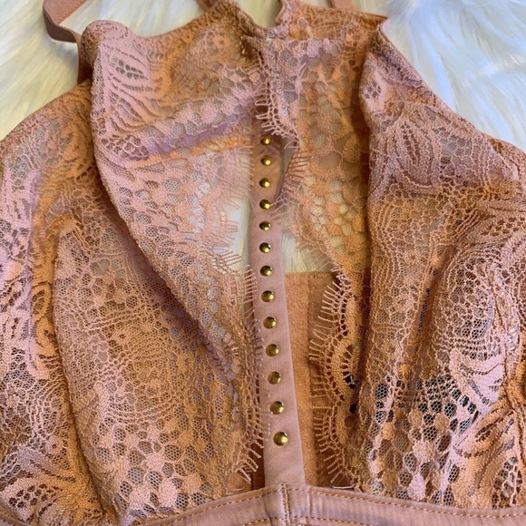 NWT Very Sexy Plunge Peach Eyelash Lace Bralette - Picture 4 of 8